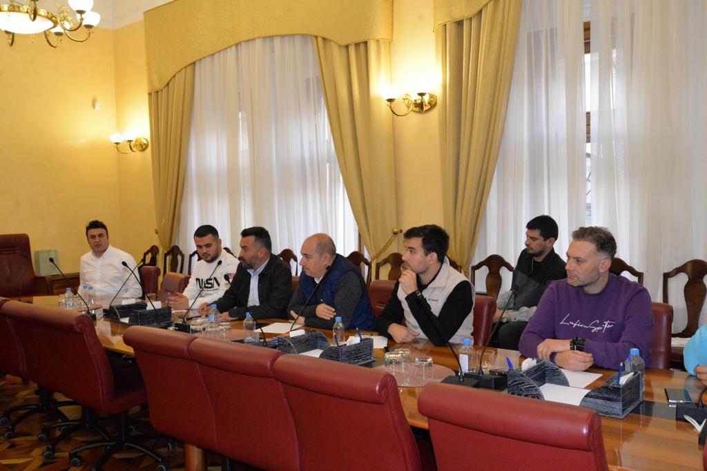 c98e2466-961f-4876-9094-a9dec59a2ec6