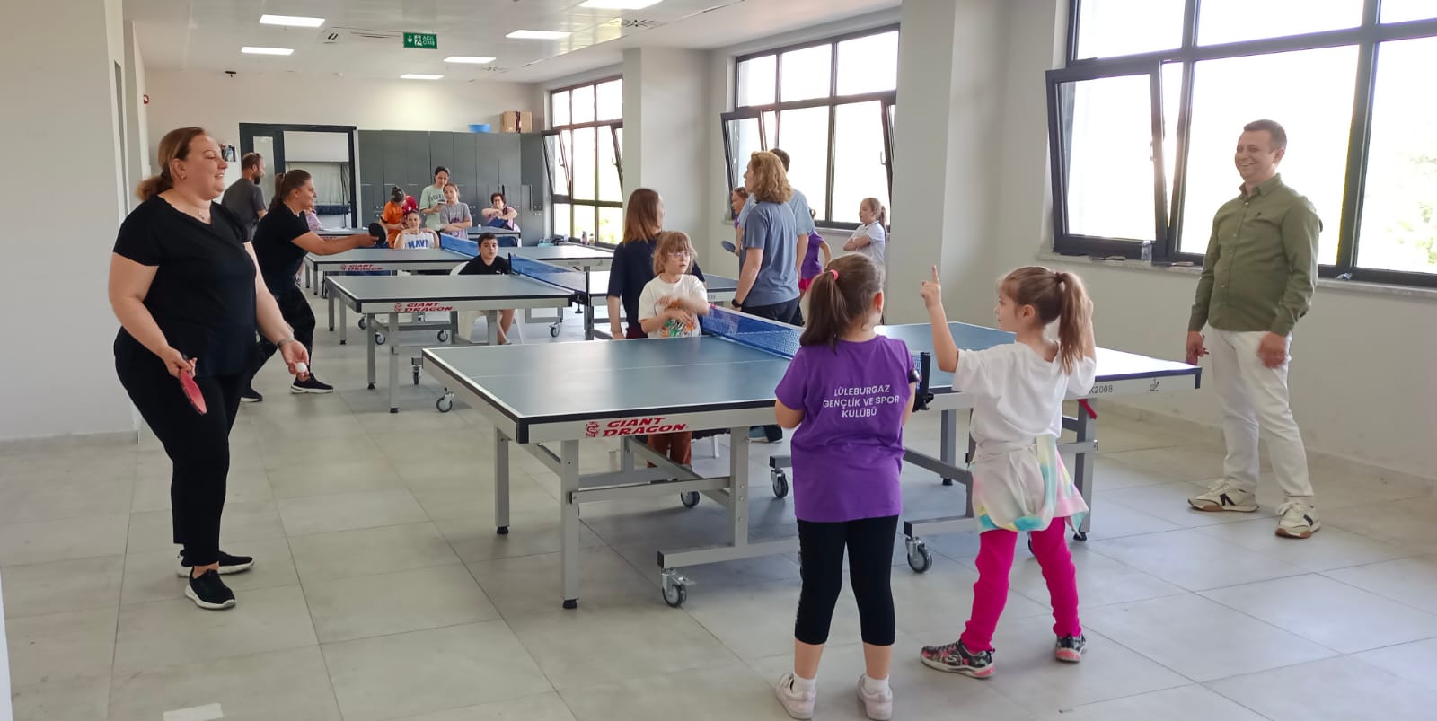 Aileler Takım Kurdu, Yarıştı (1)