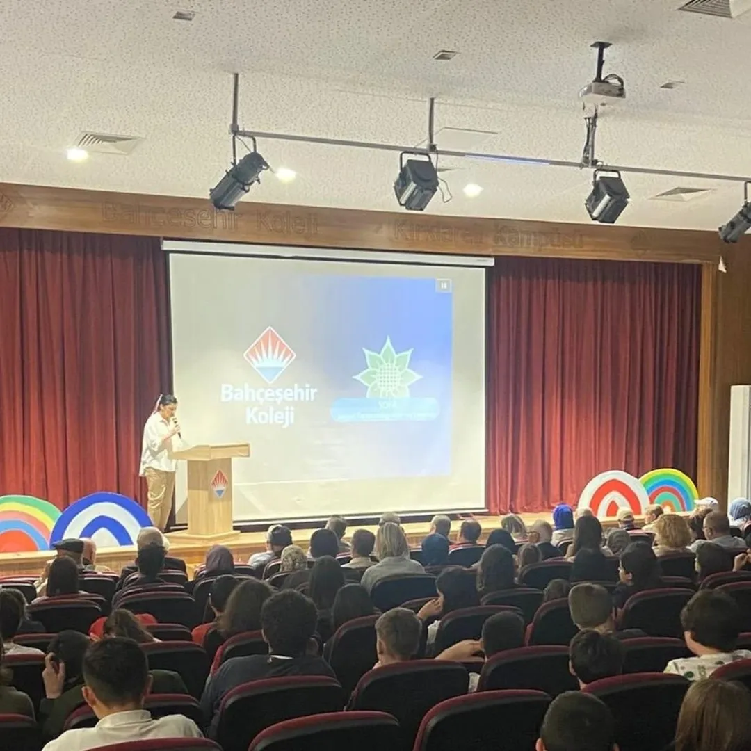 Sosyal Farkındalığı Artırma Derneği Ve Bahçeşehir Koleji Kırklareli Kampüsü Iş Birliğiyle Hayata Geçirdiğimiz “Huzur Ve Umut Projesi”Nin Ilk Buluşması Bahçeşehir Kampüsünde Büyük Bir Coşkuyla Gerçekleşti. Bah (1)