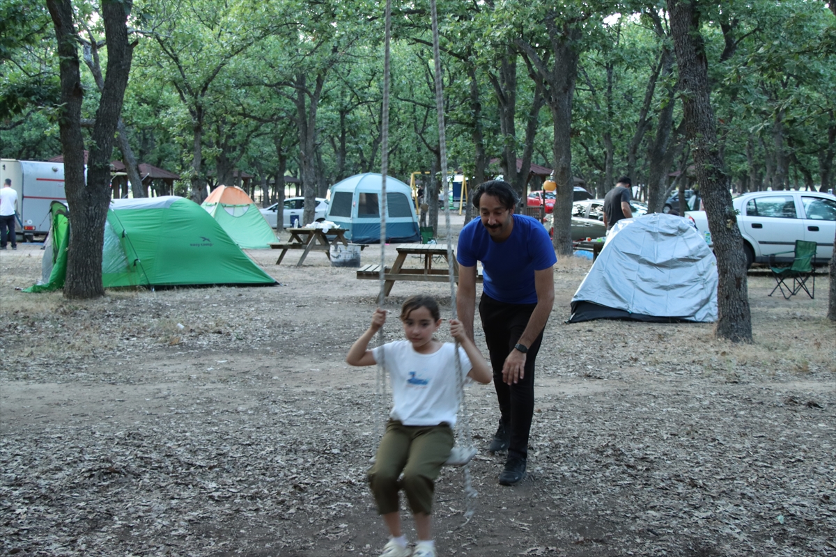 Aa 20250615 38284512 38284505 Babalar Ve Cocuklari Babalar Gununu Kamp Yaparak Kutladi (1)
