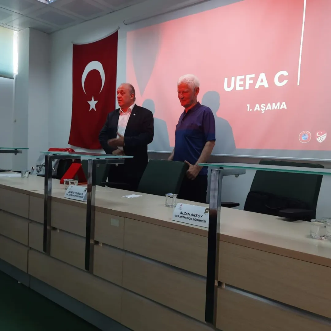 Tff Tüfad 10 14 Hazi̇ran 2025 Hamdi̇ Cengi̇z Uefa C Li̇sans Antrenör Eği̇ti̇m Programi 1. Etabi Bugün Başladi.açılışımıza Katılan Gençlik Ve Spor İl Müdürü Emrah Yüksel Babuşcu , Askf Başkanı Hasan Başdemi̇r , Şu (10)