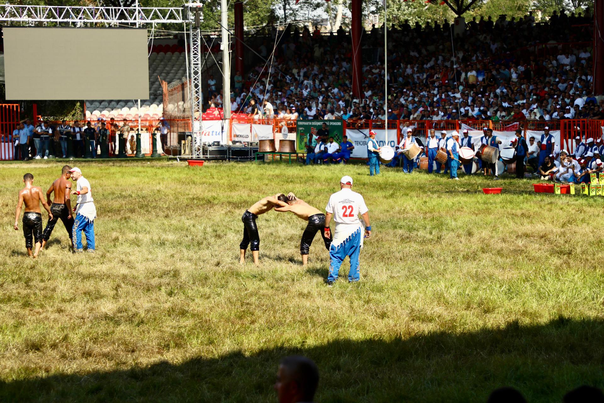 2667663A 73Bb 4F62 B2Ef Fc2Eedd2E36F