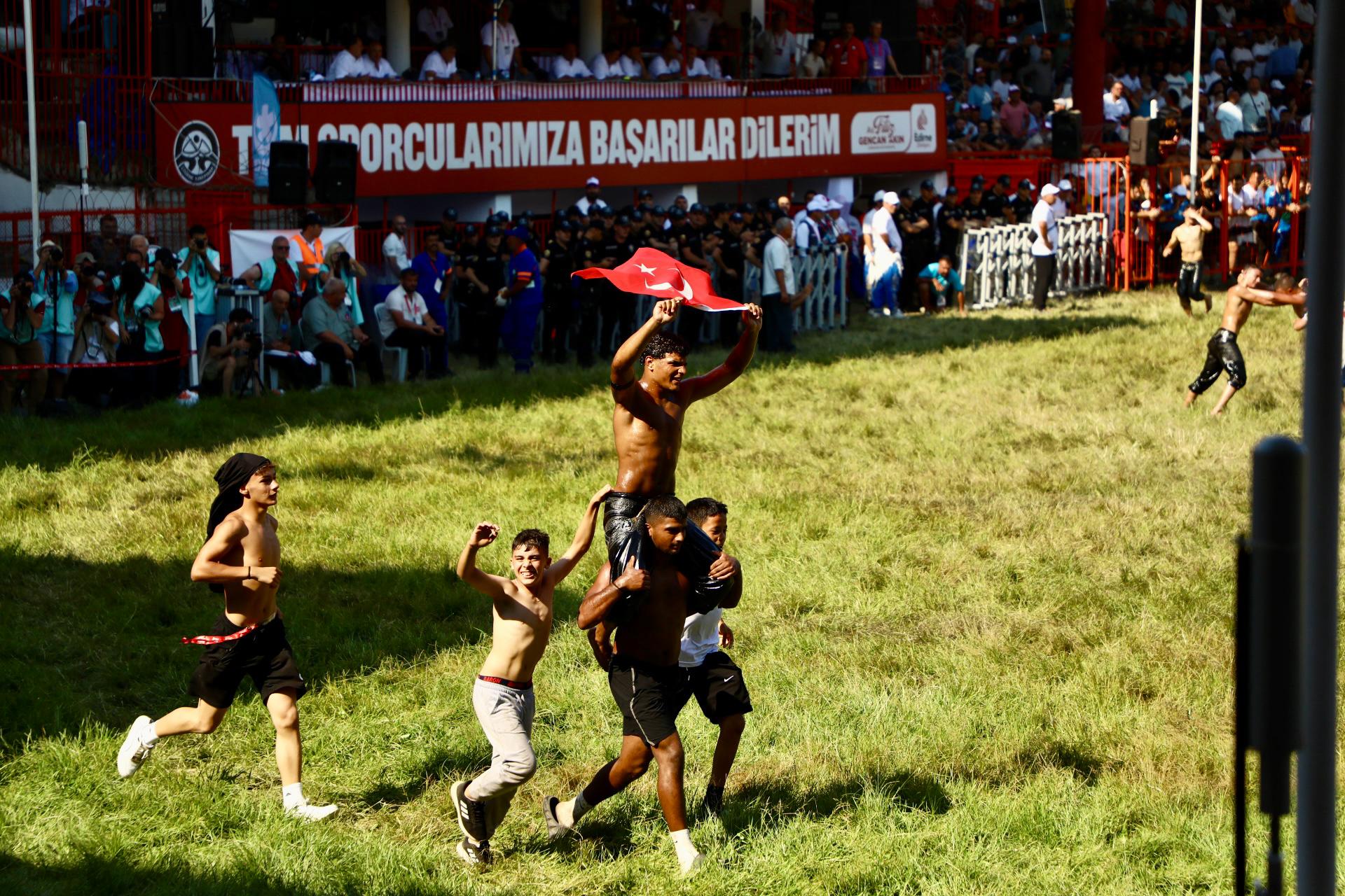 26A2B44B 63C7 4872 8Ba5 Ccfa054Cb030