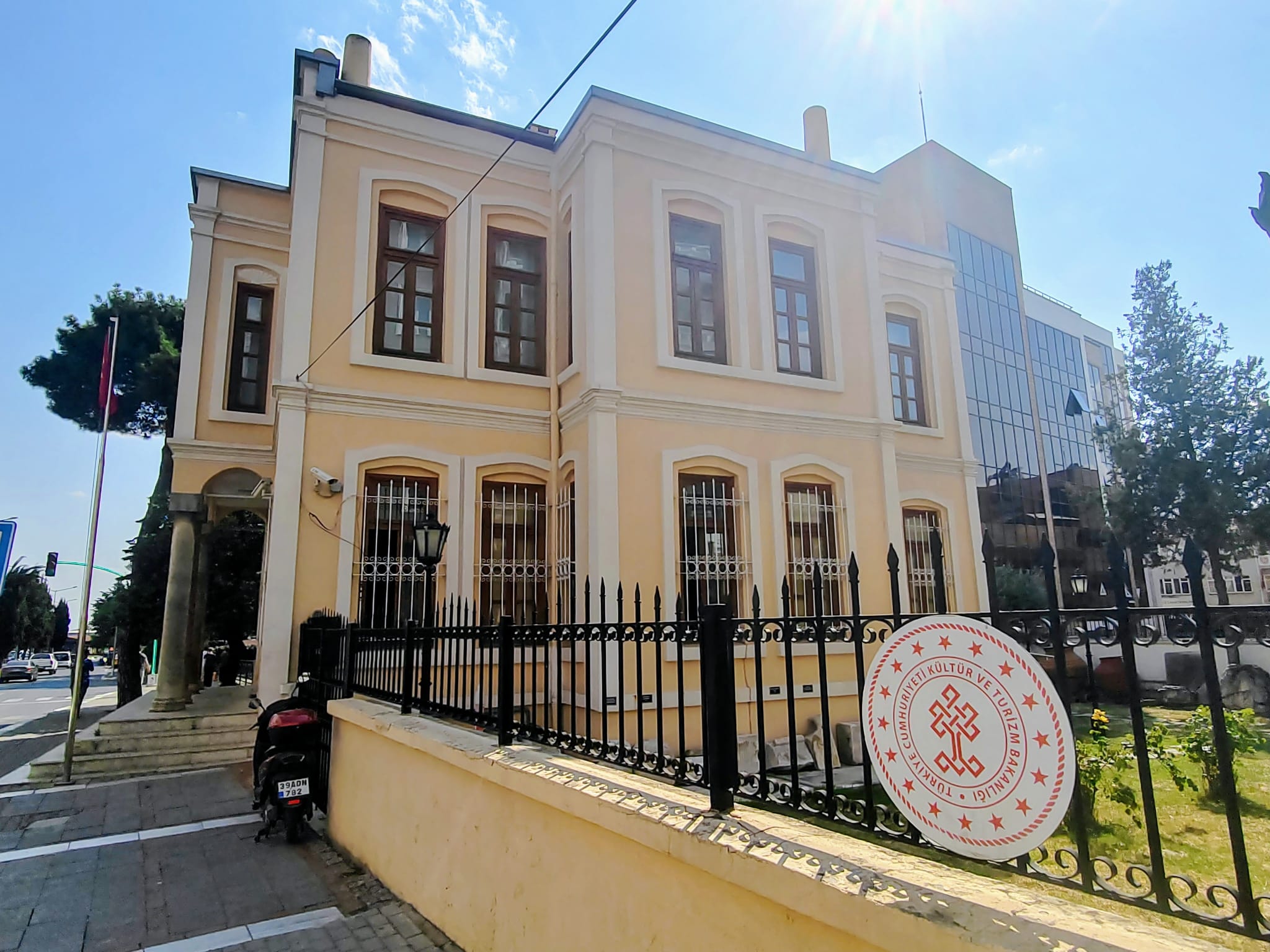 Cf77437C F3Eb 4E58 Ba9F A09033355F4C