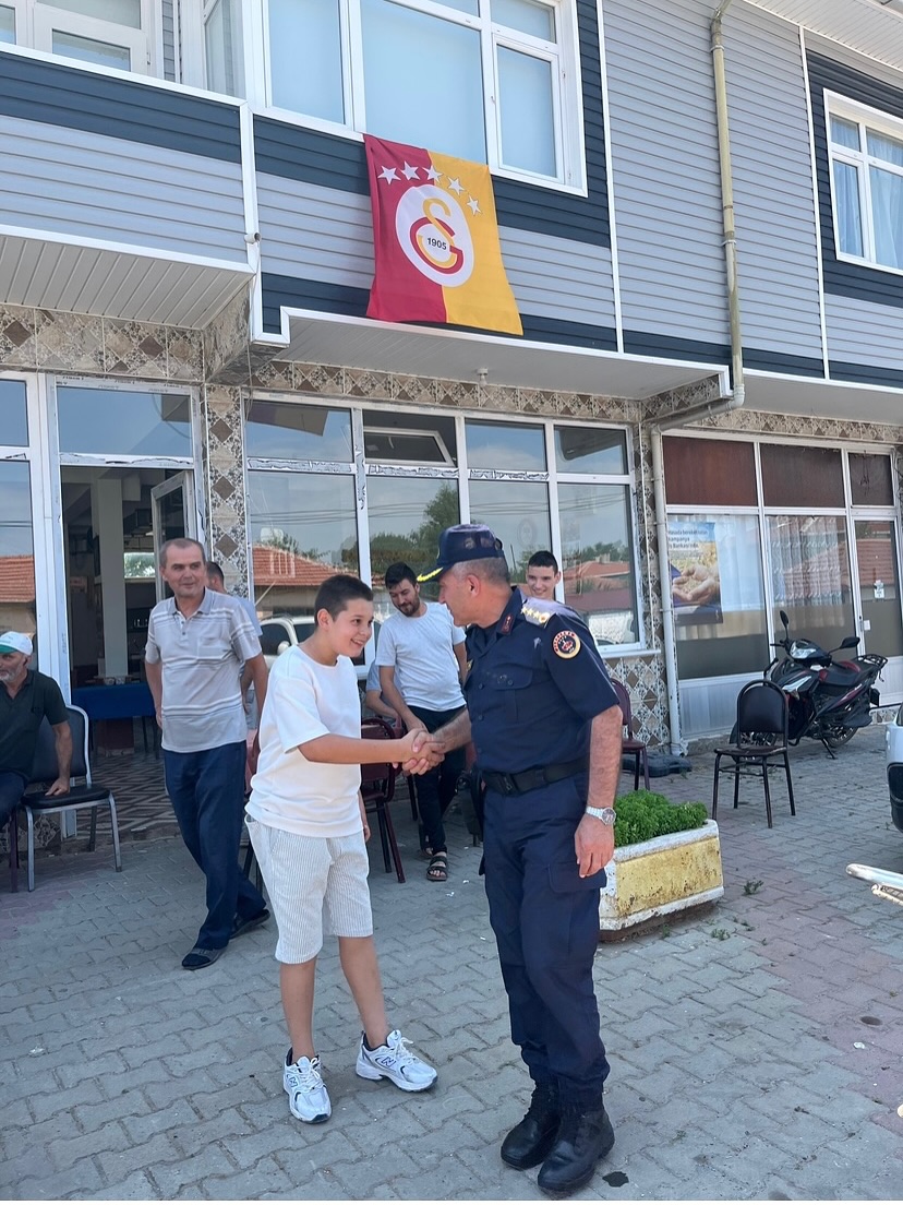 Kırklareli İl Jandarma Komutanımız Cevizköy Halkıyla Buluştukırklareli İl Jandarma Komutanı Jand (1)