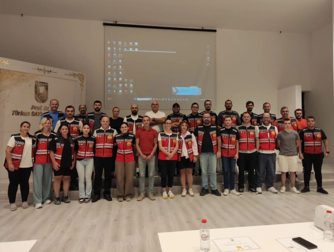 Bu Akşam, Akdf’nin Değerli Eğitmenlerinden Ve Aynı Zamanda Edak Ekibinin Deneyimli Eğitmeni Has