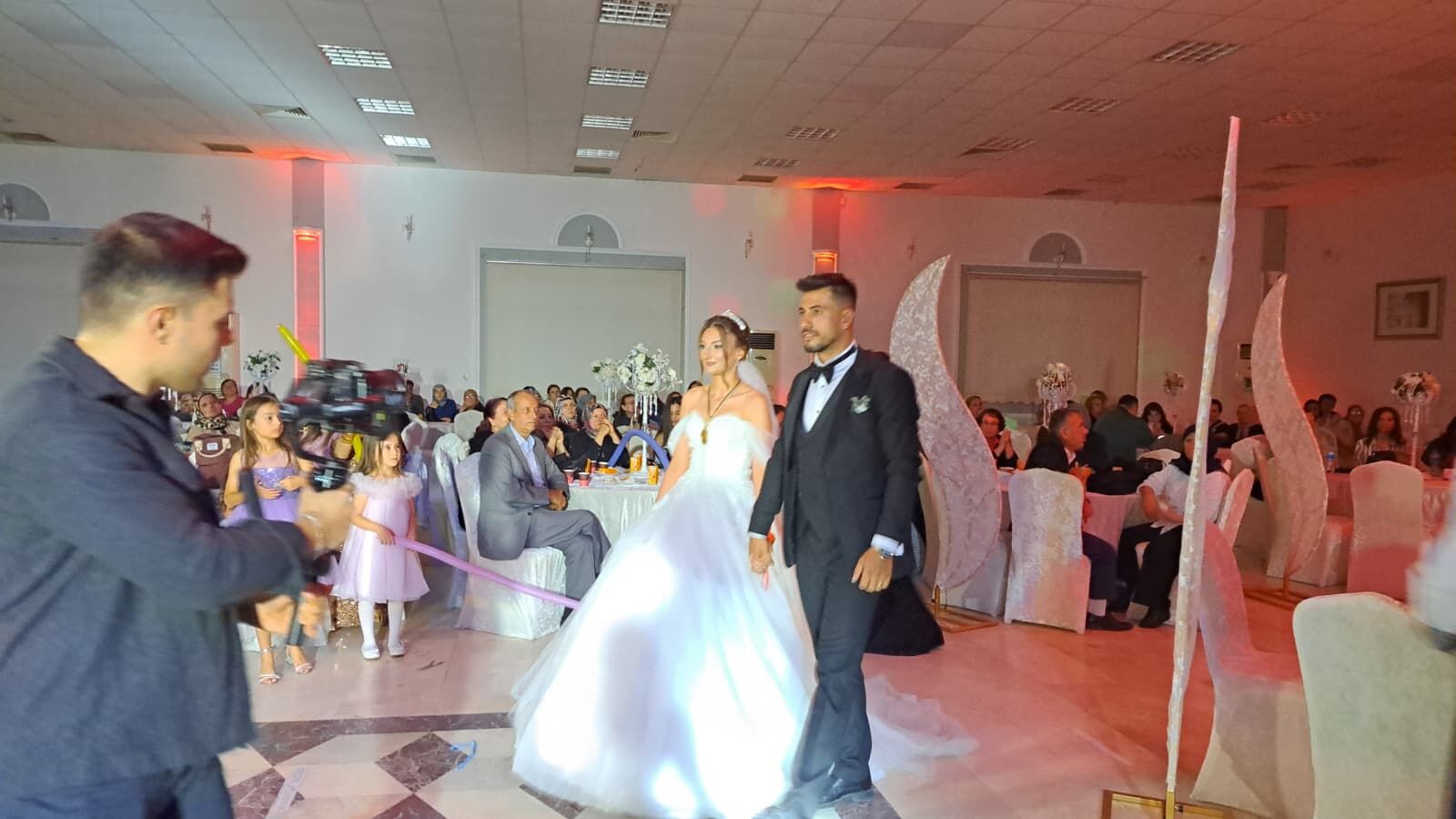 406B67Ea 056B 4584 8Ee7 11Fbfb856527