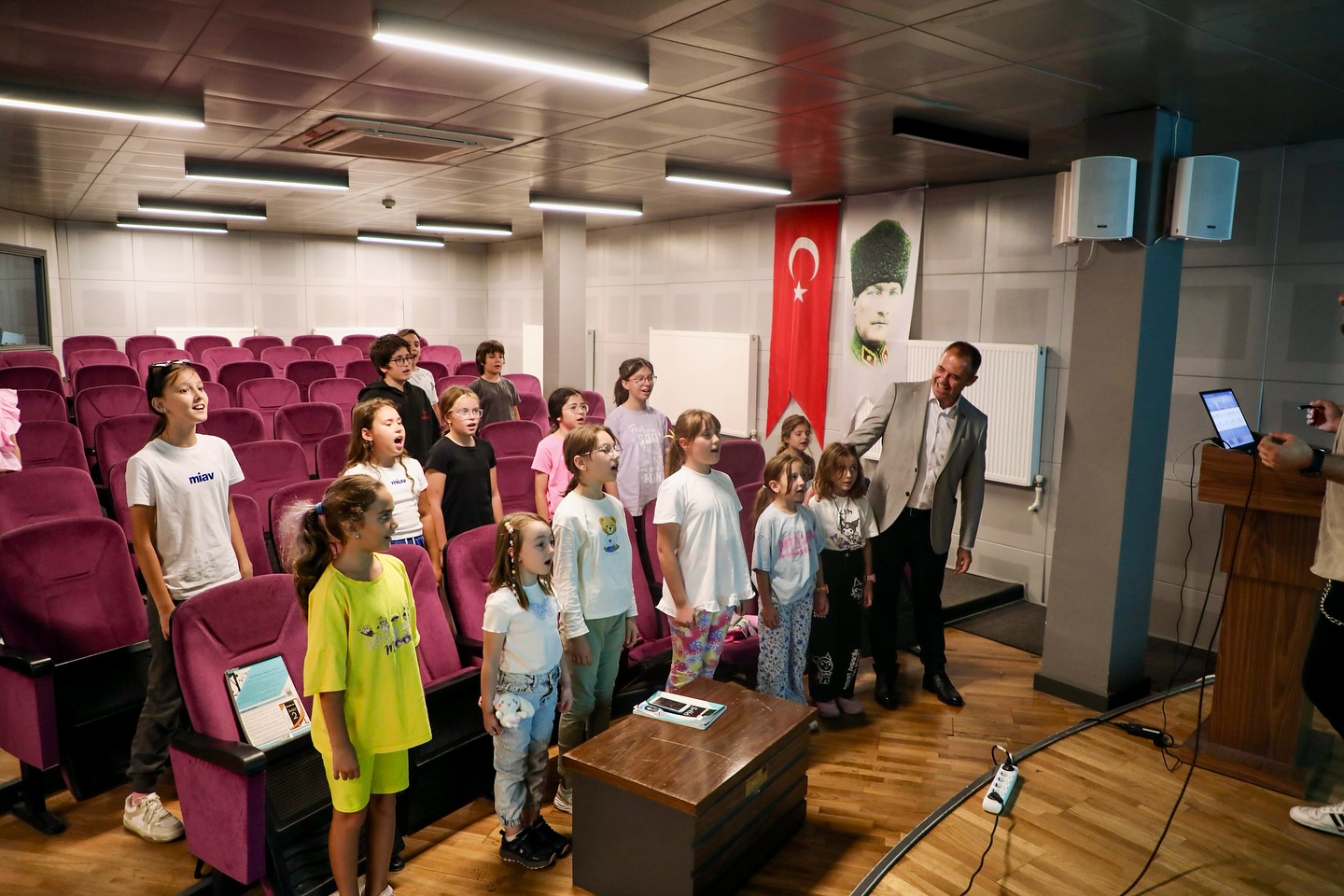 551493537 18526889344020172 1036708859009934617 N