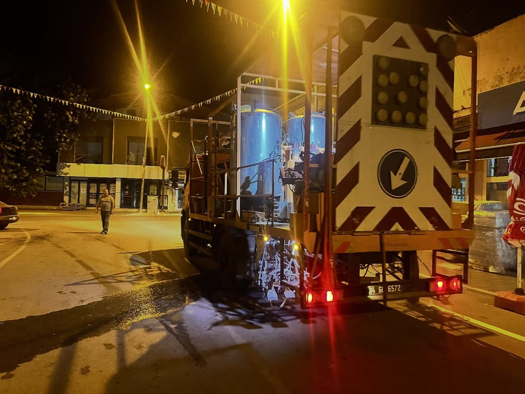 Asfalt Yol Çizgi Boyama Çalışması İlçemizde Ulaşımın Daha Güvenli Ve Düzenli Hale Gelmesi Için P (4)