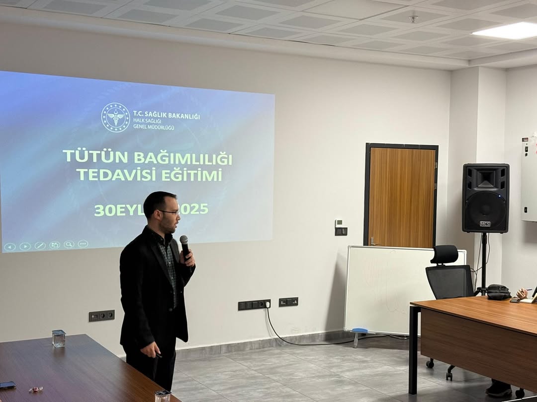 İl Sağlık Müdürlüğü Yerleşkesi Dr. Safiye Ali Eğitim Salonu’nda, Sigara Bırakma Polikliniklerind (2)