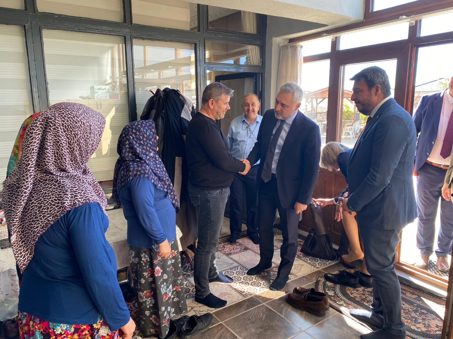 574580057 761530833582683 4842400977490430622 N