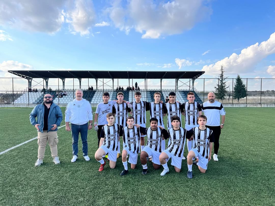 Cumhuriyetimizin 102. Yılı Etkinlikleri Kapsamında, Bugün Pehlivanköy’de Lüleburgaz 1922 Spor Ku (1)