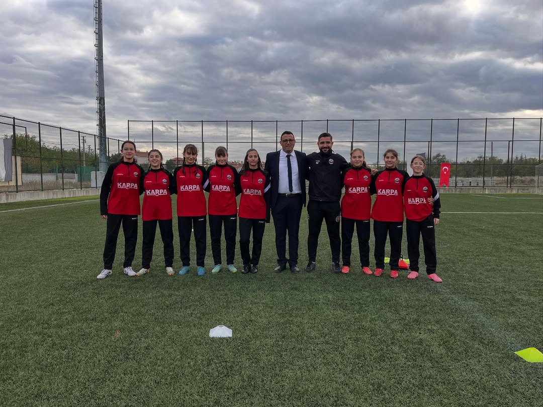 Cumhuriyetimizin 102. Yılı Etkinlikleri Kapsamında, Pehlivanköy Kız Futbol Takımımız Ile Lülebur (1)
