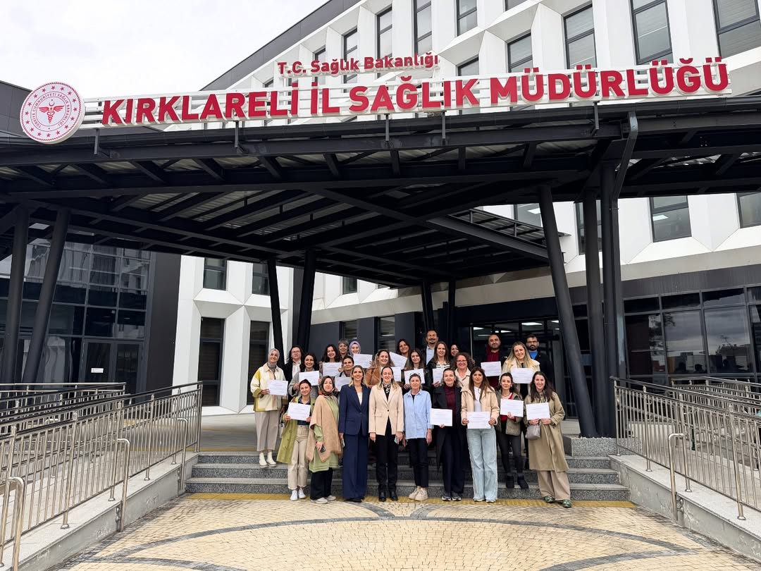 Doğumda Bebeğe Eli Değen Tüm Sağlık Çalışanlarını Kapsayan Yenidoğan Canlandırma Programı (Nrp),