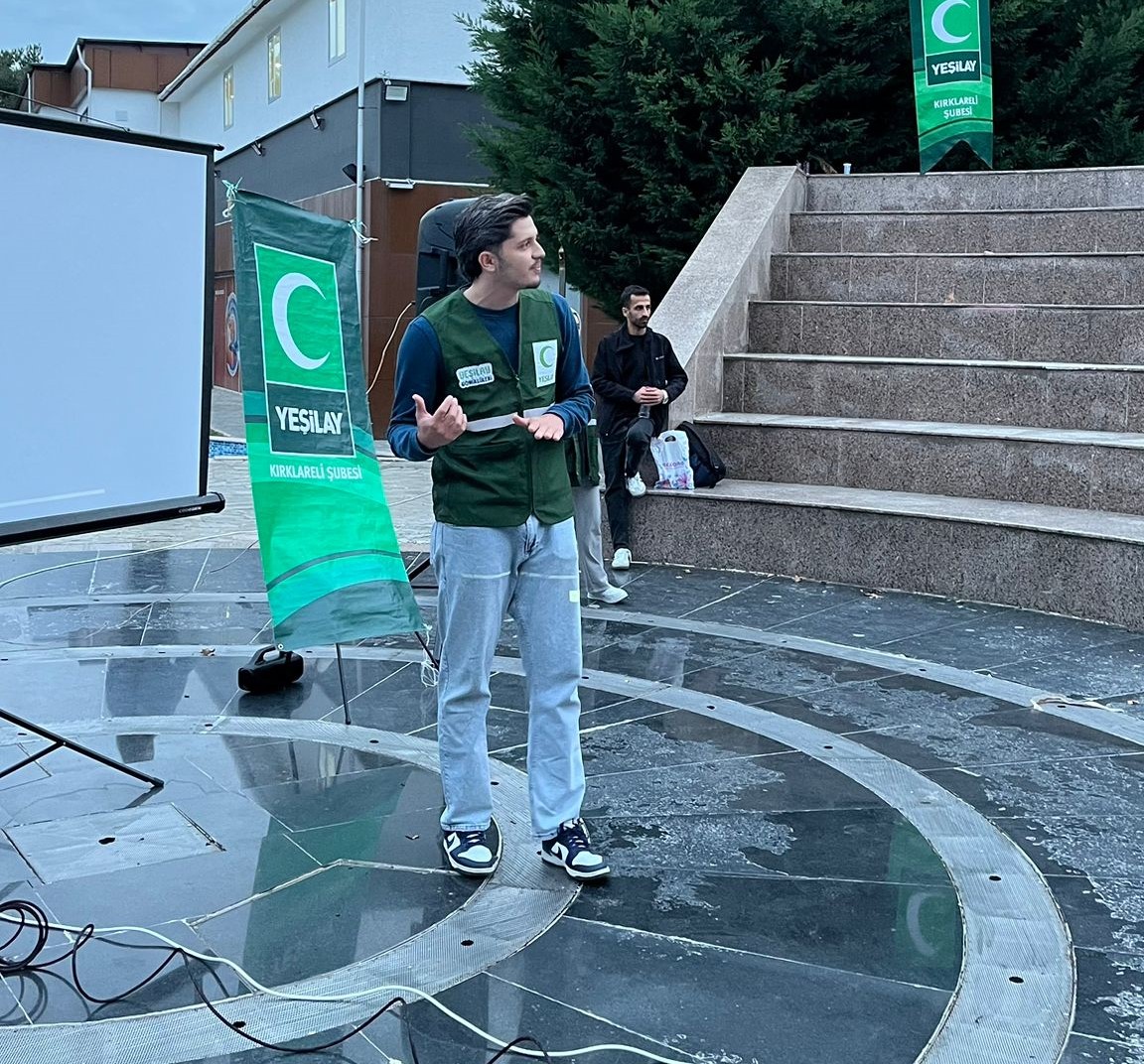 Ee6672C8 Faae 40B8 A712 E30A10Eb835F