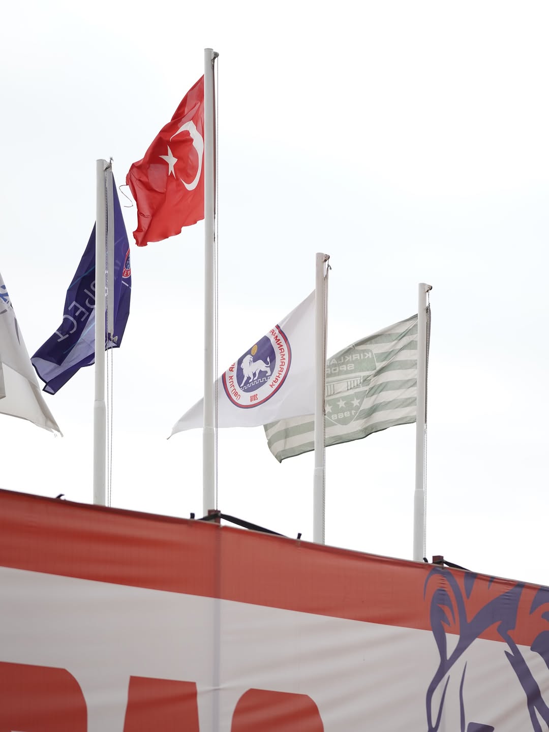 Maçın Başlamasına Son 30 Dakika (1)