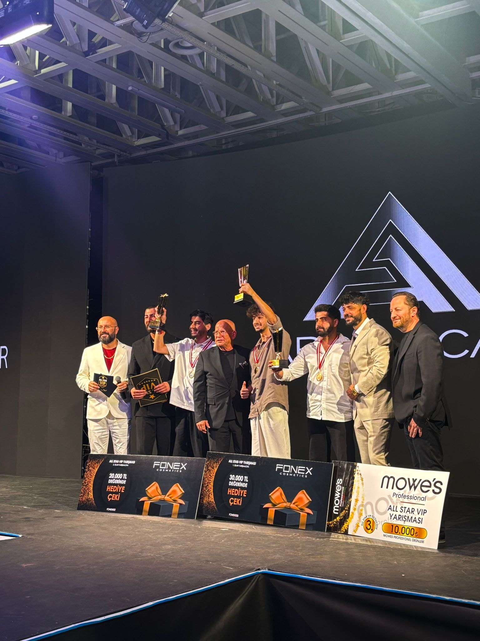 178C3743 33De 4838 8F15 5Aad01Aece3E