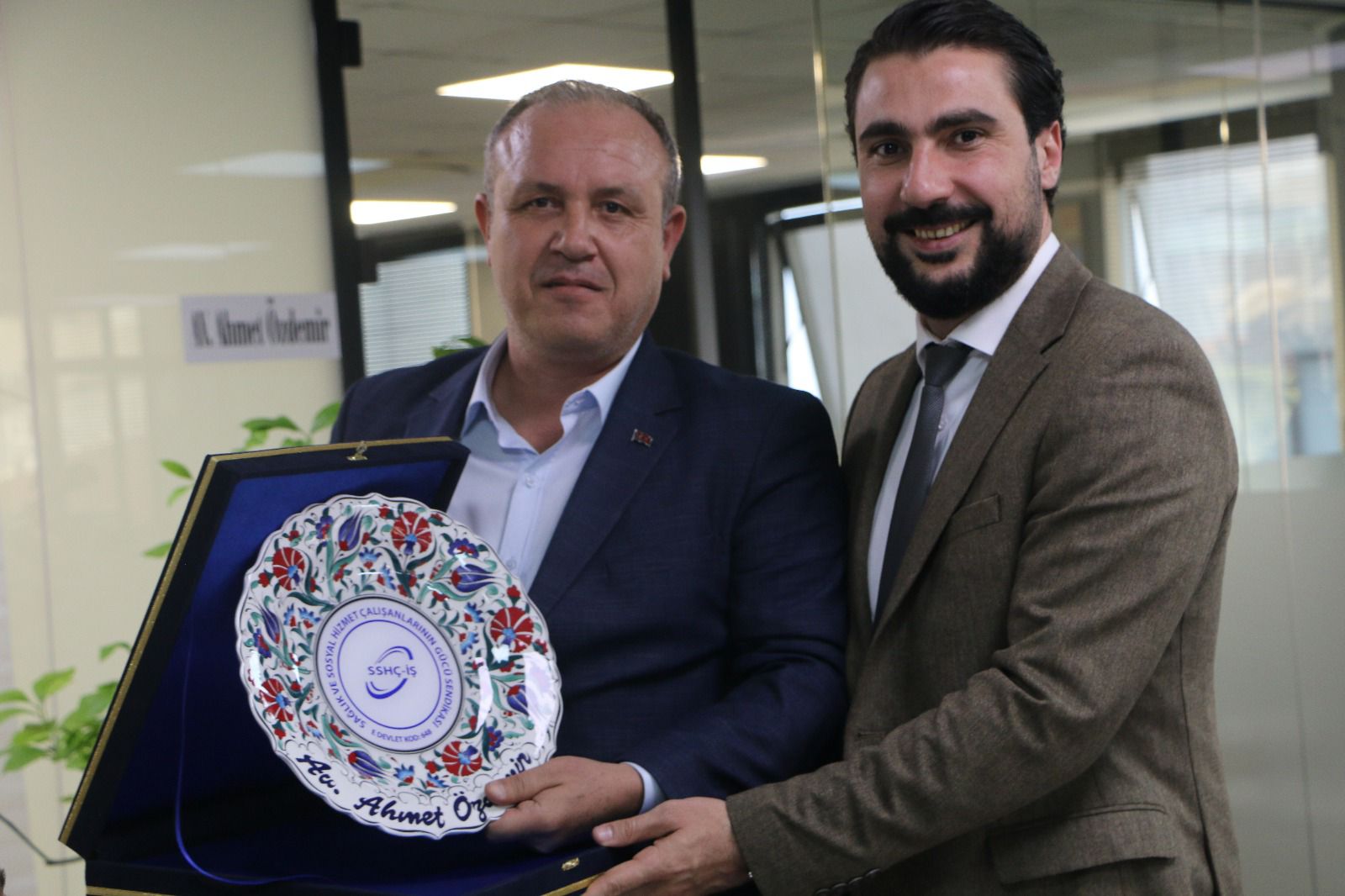 34077Ca0 65Dd 42A9 9D3E 6E44916Bc8B1