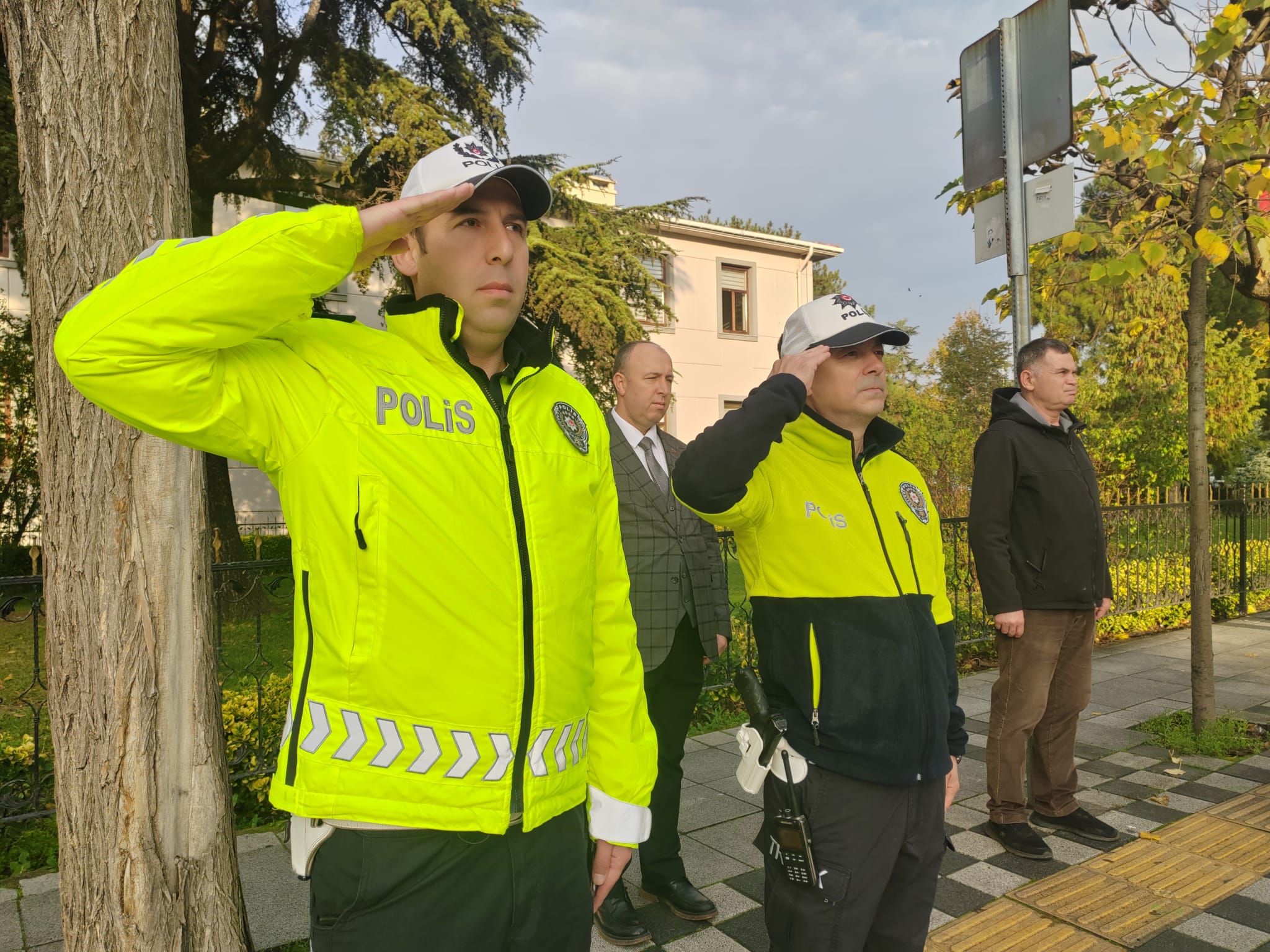 3F329799 044C 4C96 Aa71 Bb2508D4Af1A