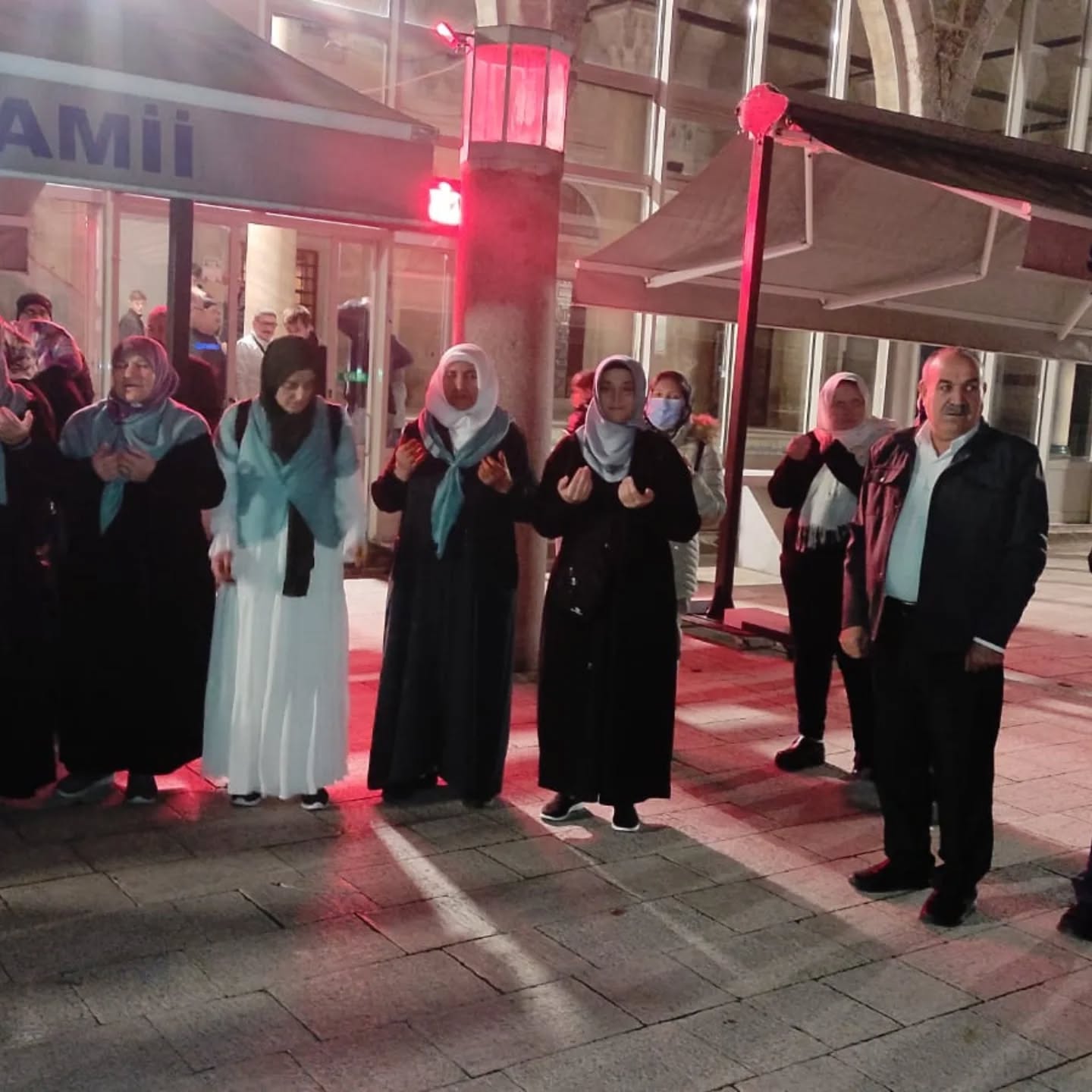 574355454 18069293984584362 7959011417259808841 N