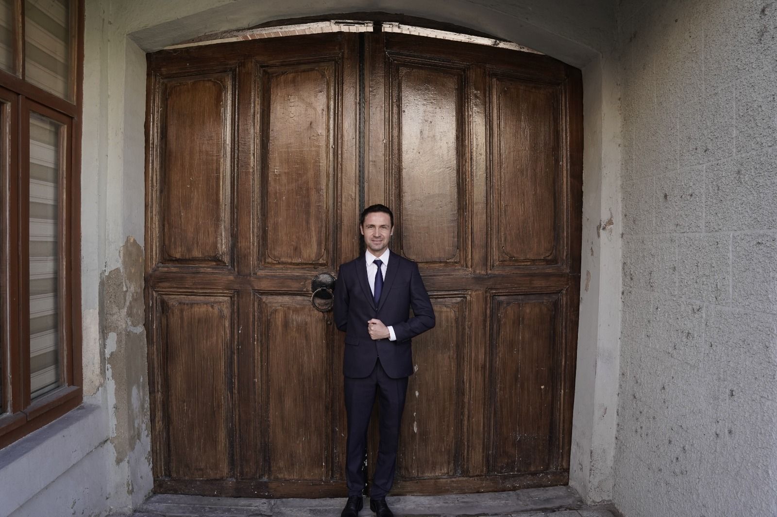 576119903 10163782412874349 8262095938947091193 N