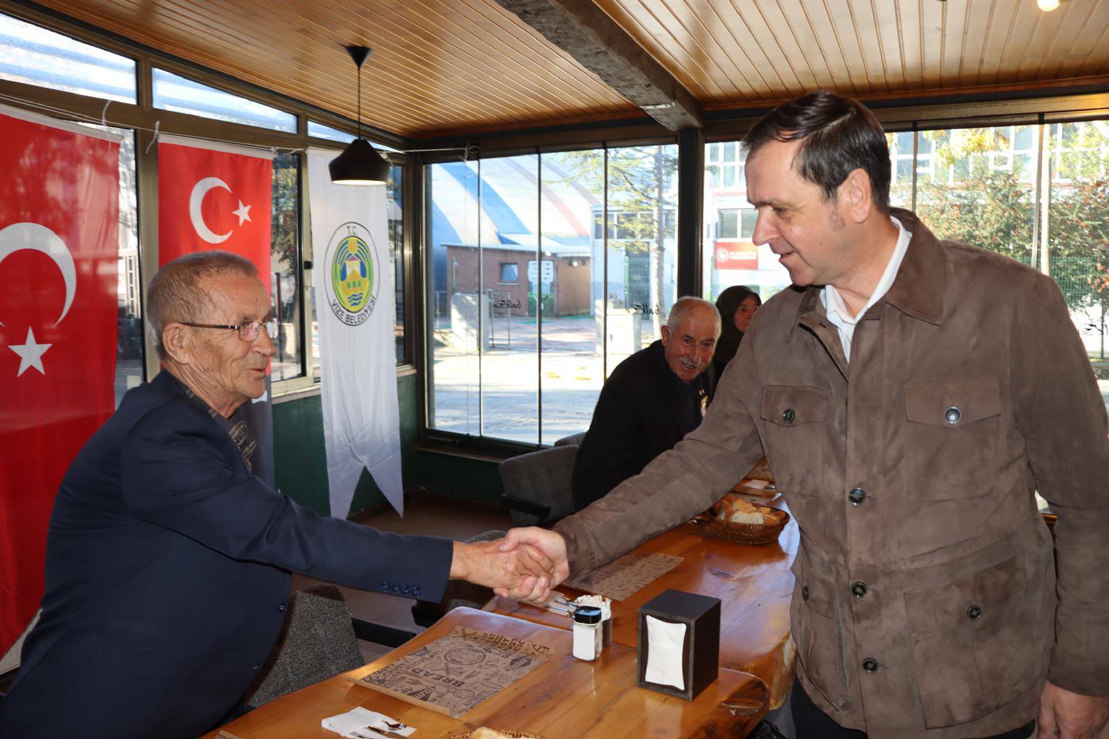 576563862 1255877129916609 3575397500413402329 N