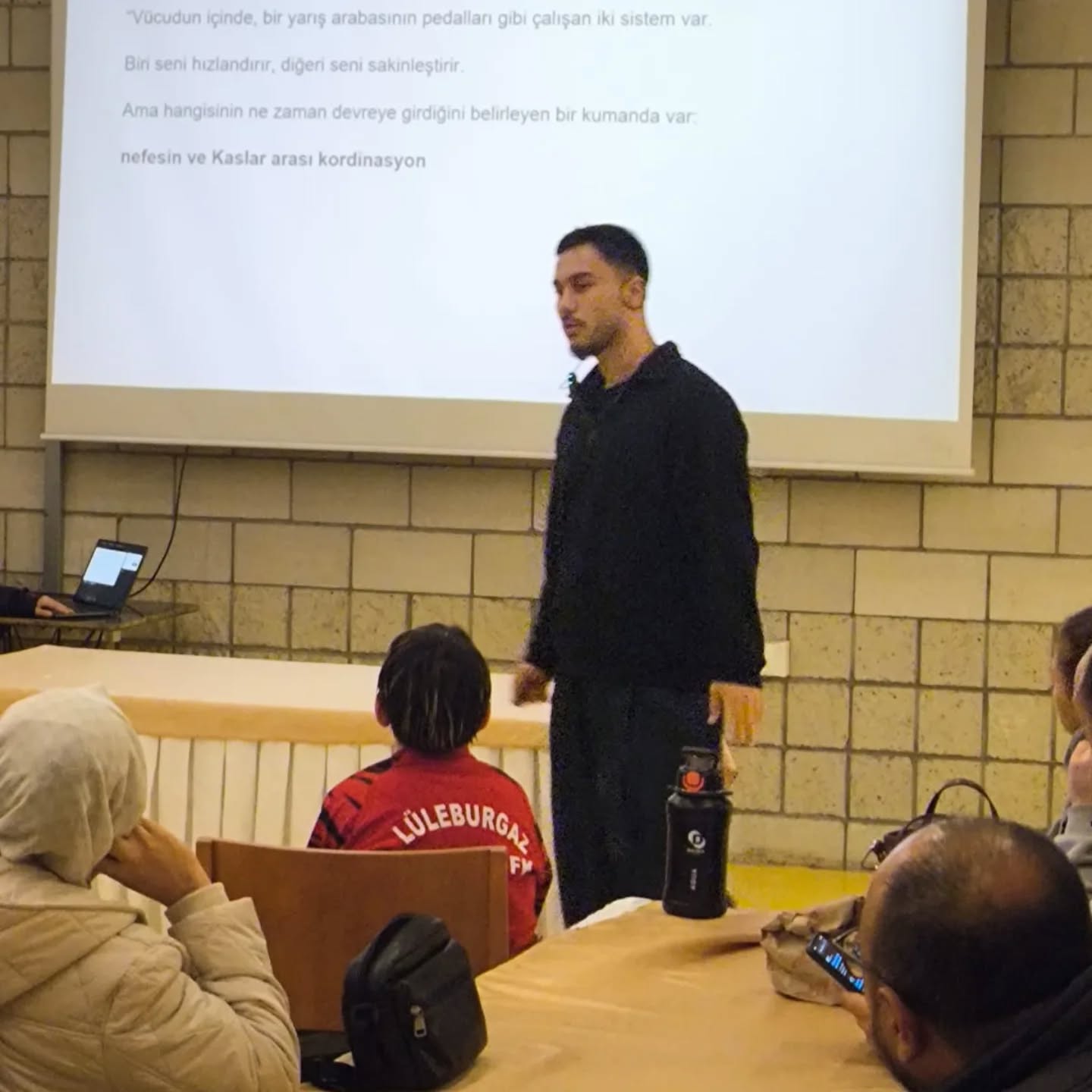 581307590 18243221731295219 5585236157326013302 N