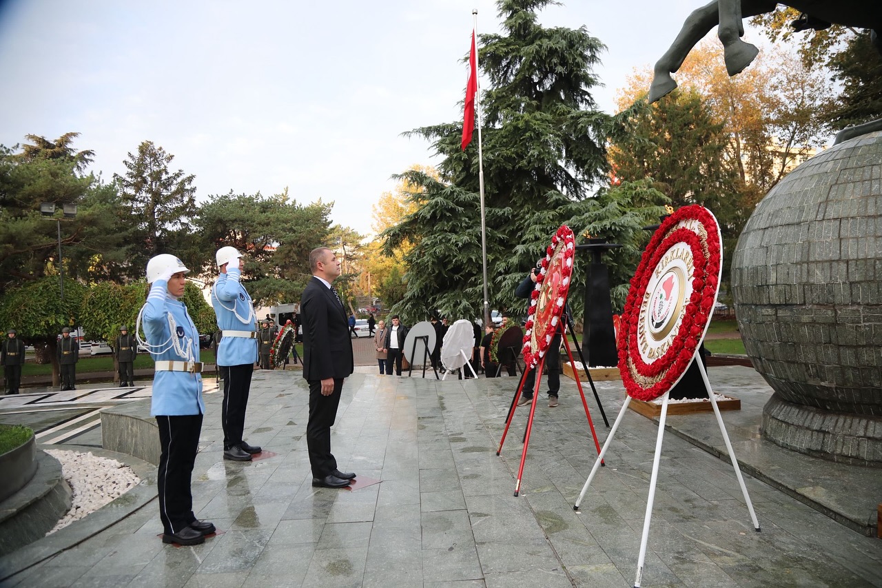 581786418 18538489678020172 3205479243521696630 N