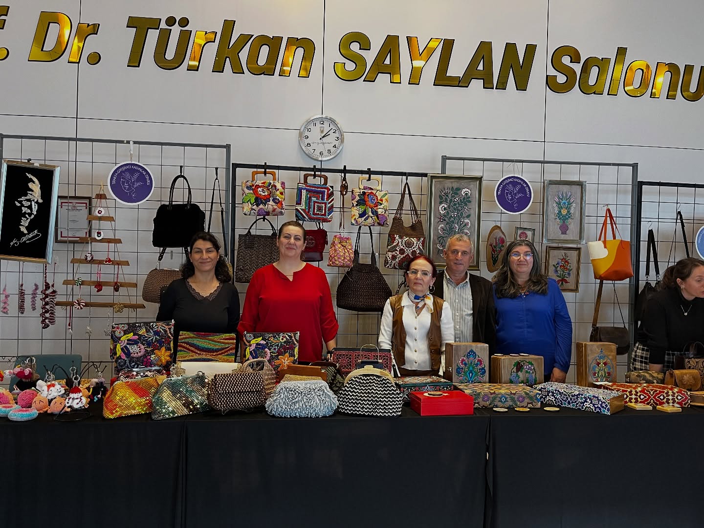 581927144 18047003792680524 3373158313152915092 N