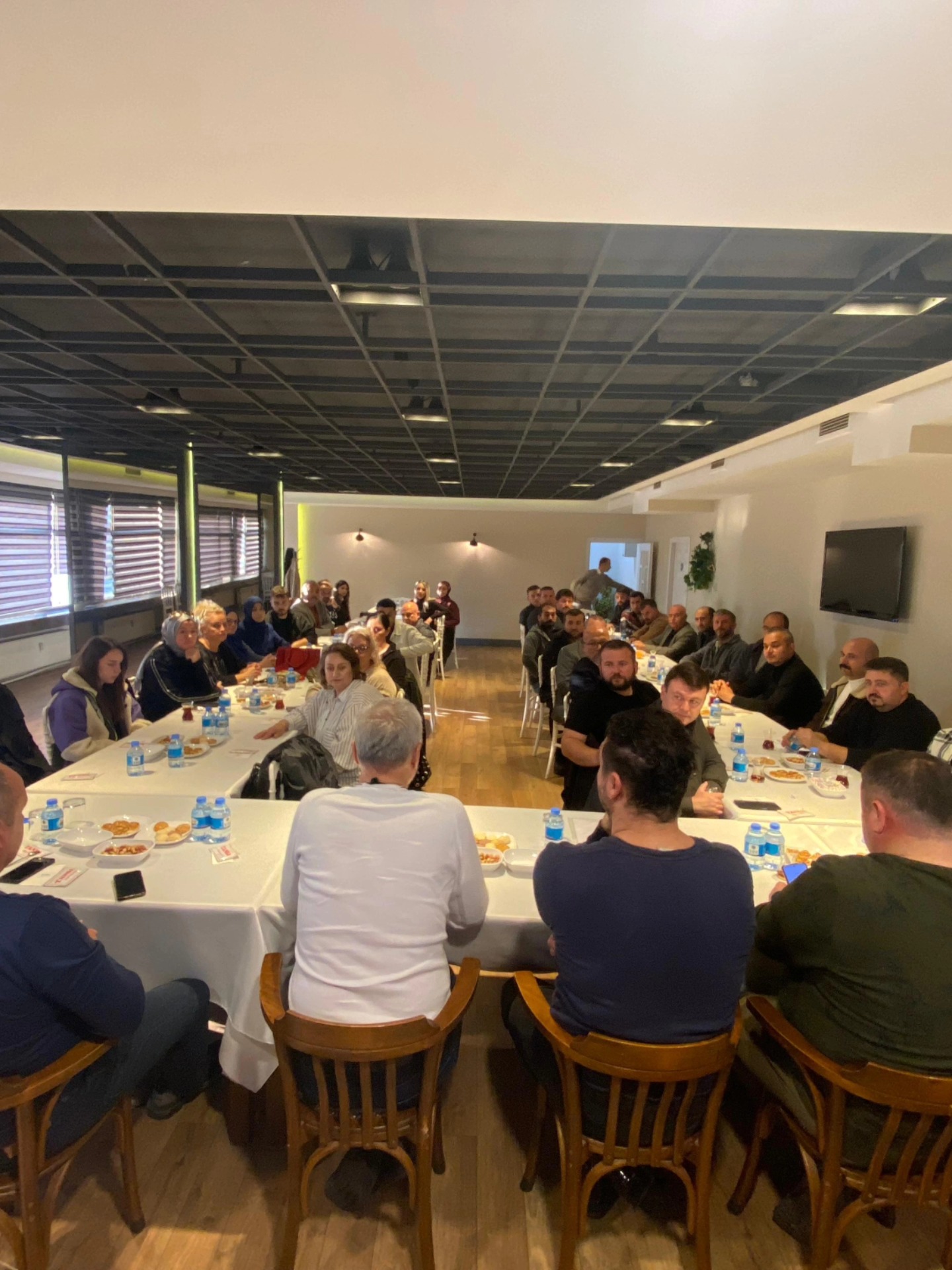 584758366 776880462047720 7256447492489196747 N