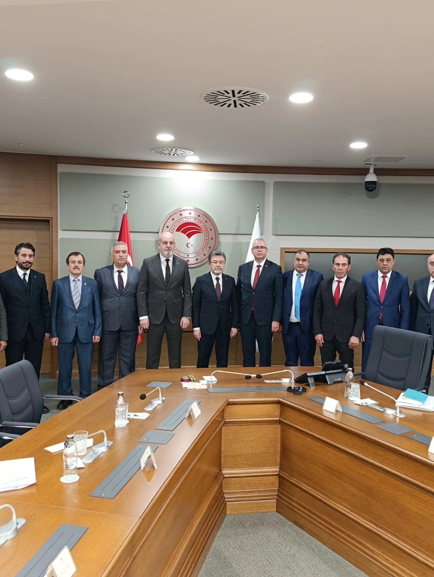 586464948 3263487900458649 6813084263122997683 N