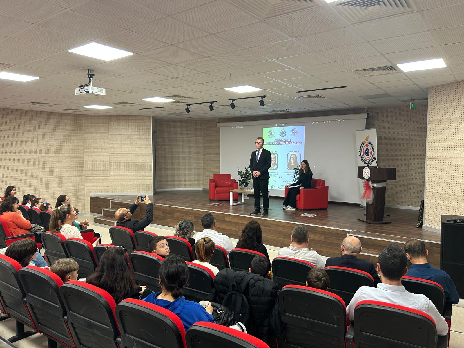 587492226 17968879382990179 1164324055828593547 N