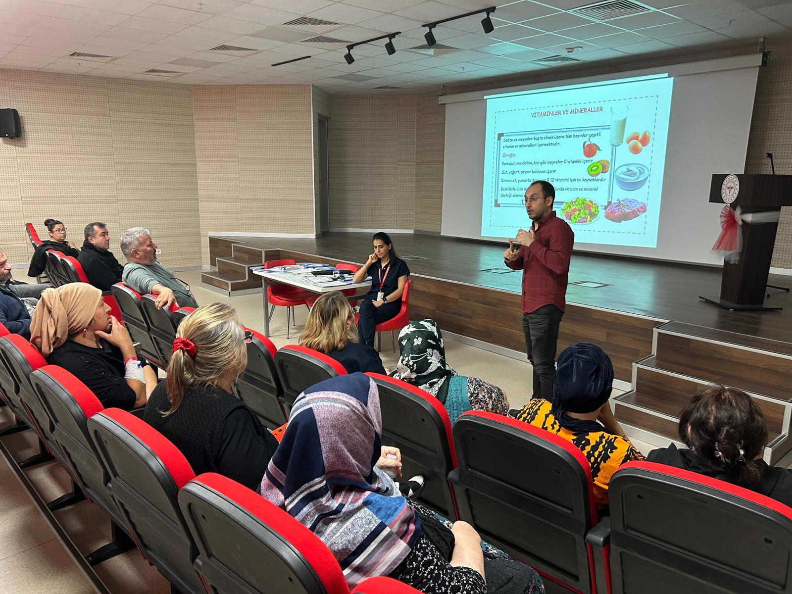 587681196 17969097488990179 6768139991468209732 N