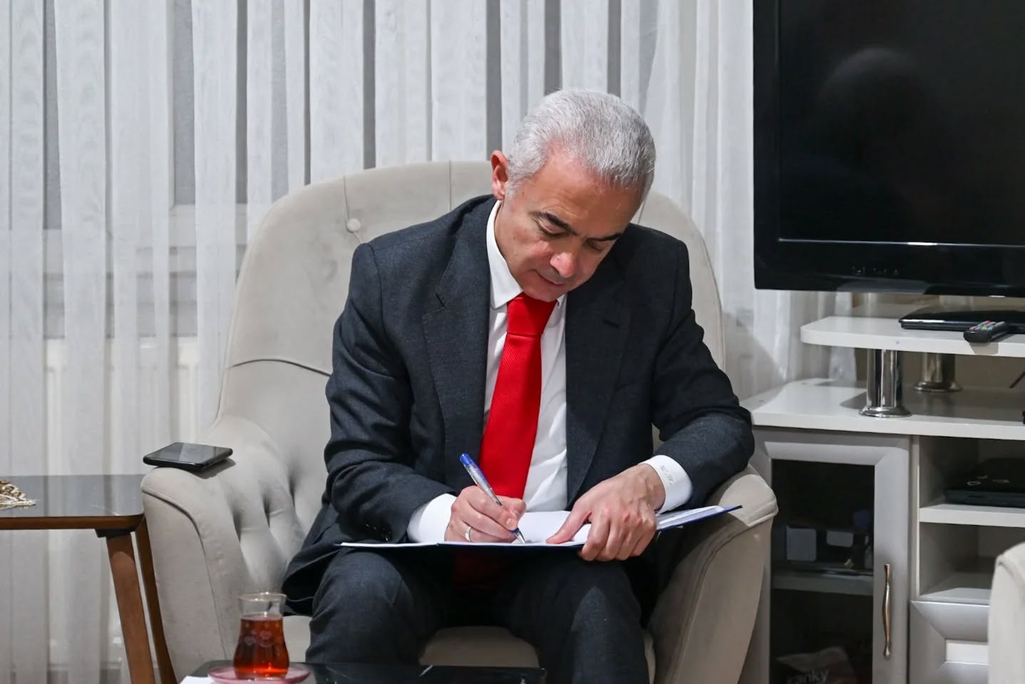 587704129 18181804624357661 6700224873892599352 N