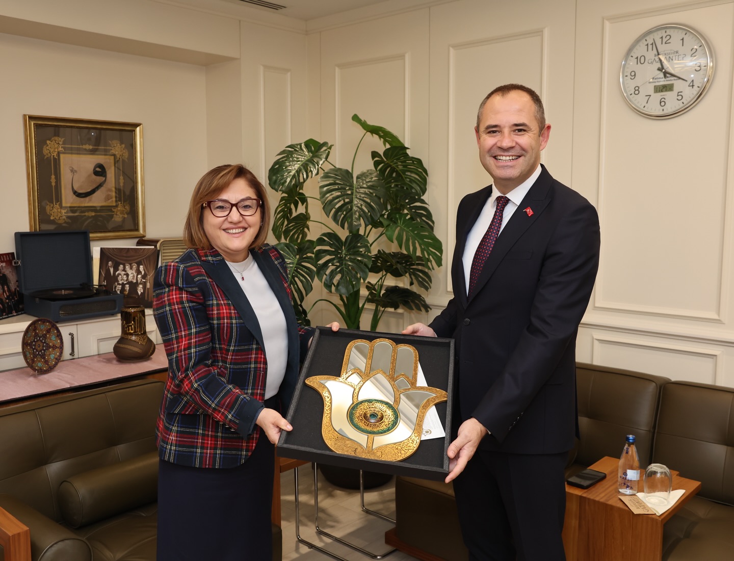 588594431 18541744300020172 6195662357674504468 N