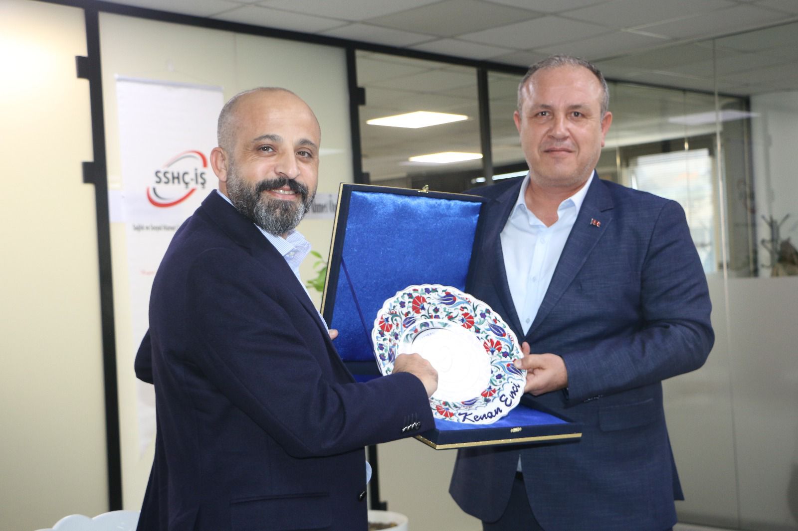 5C17348C Cb3D 4635 A622 F8B3Cdf714Fb