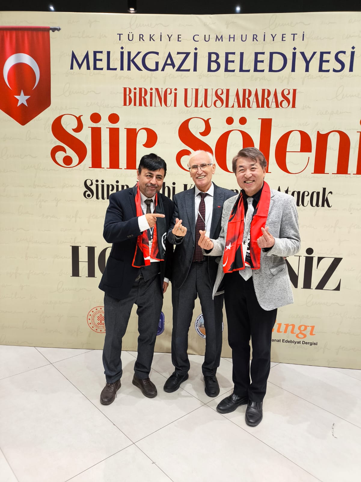 925B1521 2700 4E0A Aa09 28731A6D367D