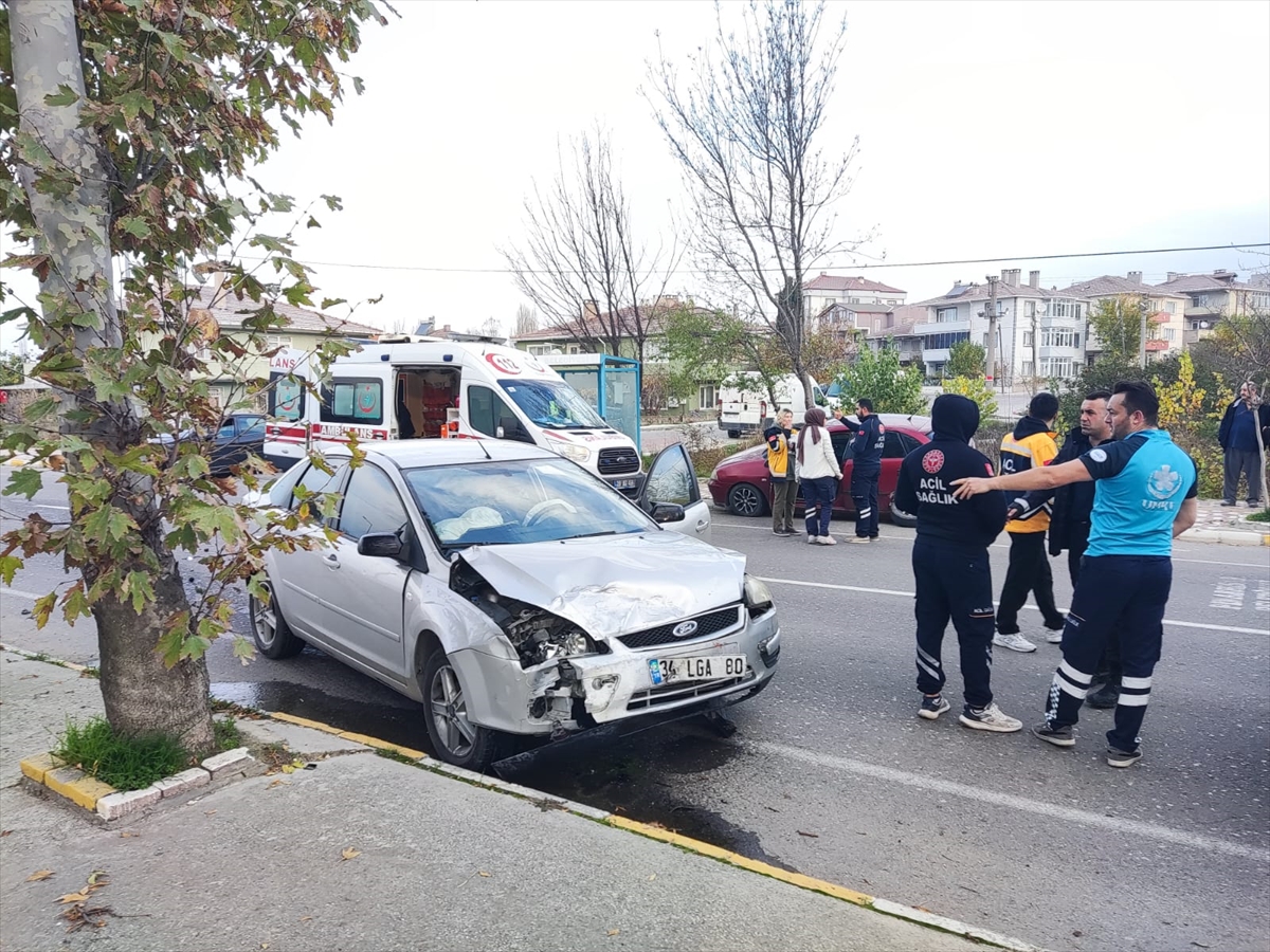 A A 20251120 39757623 39757622 K I R K L A R E L I N D E I K I O T O M O B I L I N C A R P I S T I G I K A Z A D A 3 K I S I Y A R A L A N D I