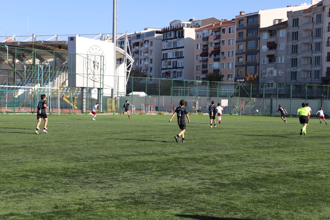 ⚽ Atatürk’ü Anma U 12 Futbol Turnuvası Sona Erdi! 🇹🇷Genç Sporcularımızın Centilmence Mücadele (2)