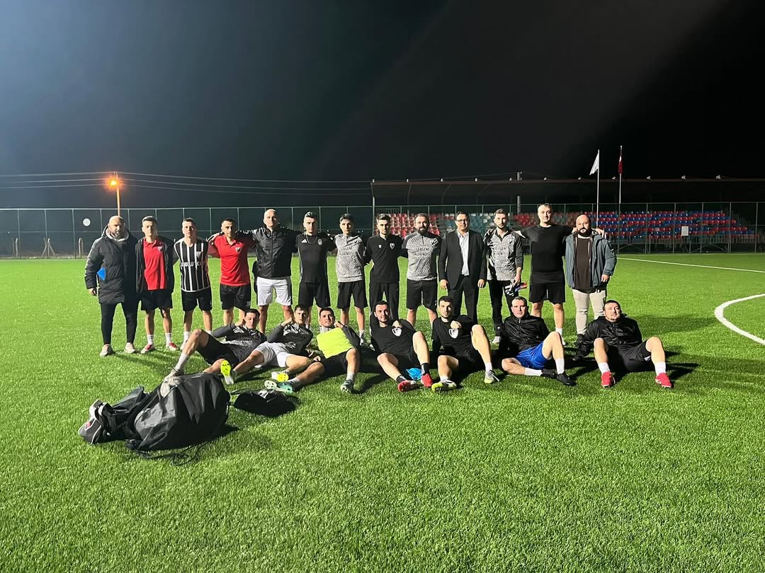 Bugün Pehlivanköy Spor Kulübü’nün Antrenmanını Ziyaret Ederek Değerli Hocalarımız Ve Sporcularım (2)