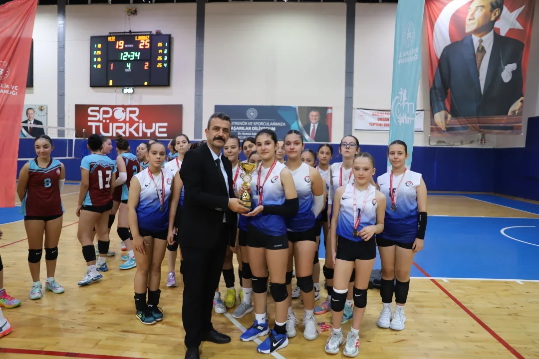 🏐 Gsb Okul Sporları Yıldız Kızlar Voleybol Final Müsabakası Ile Sona Erdi. Lüleburgaz Fehmi Mu (2)