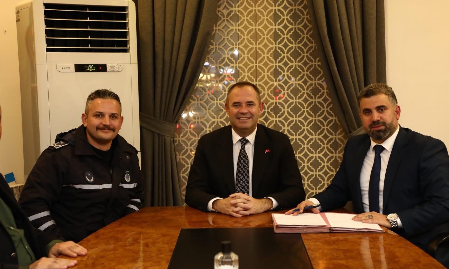 09Cabe06 7056 493F B53C B0Dc6D3Be1B6