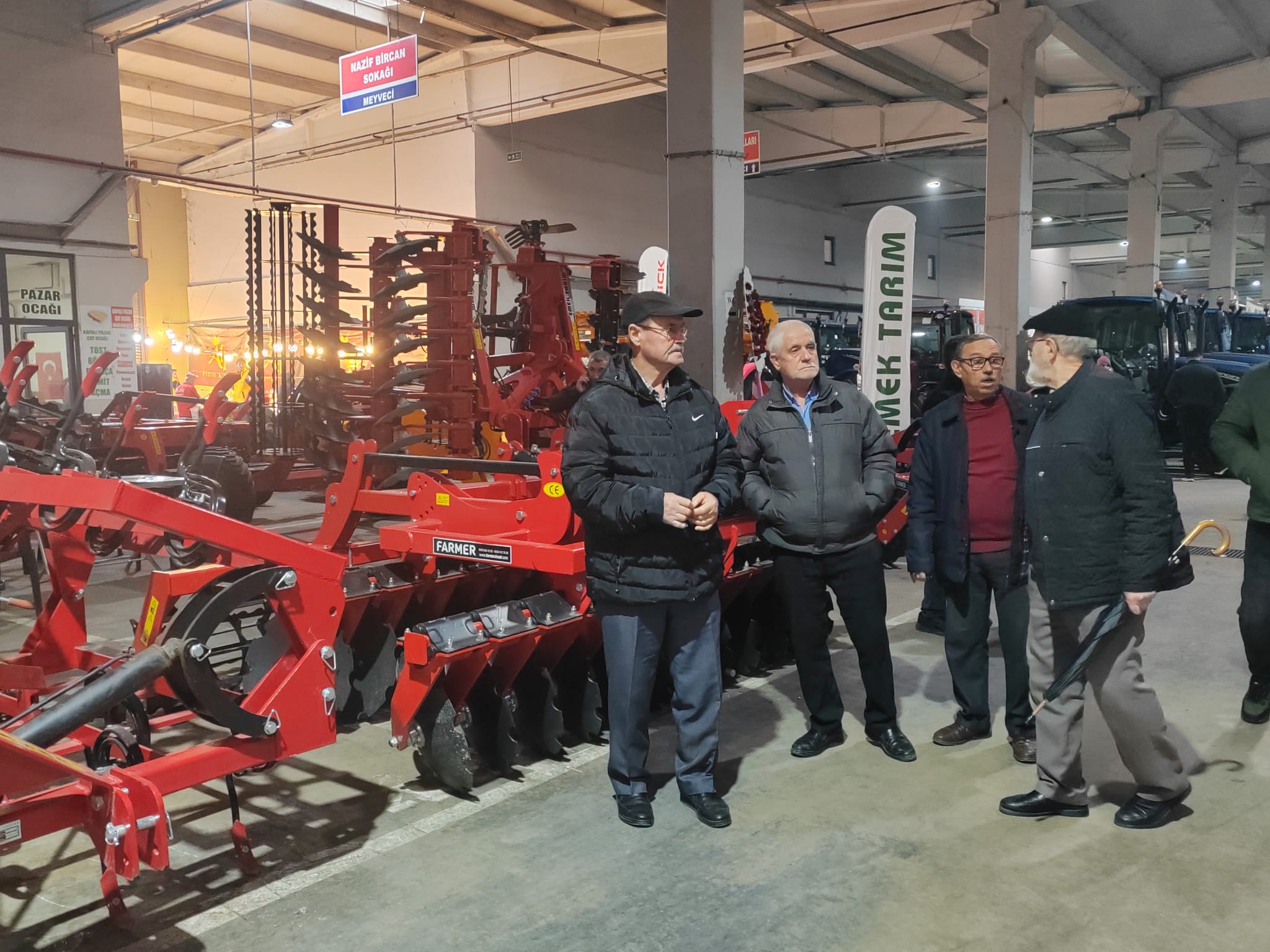 29412E50 313D 49E7 81B8 9Ed45900B74A