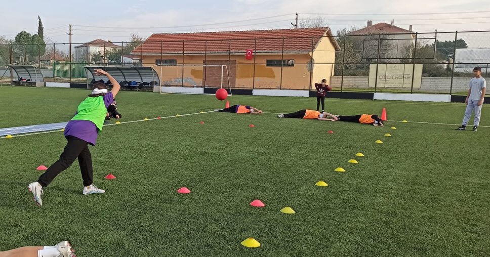 3 Aralık Dünya Engelliler Günü Kapsamındagolbol Farkındalık Etkinliğipehlivanköy Gençlik Ve Spor (5)