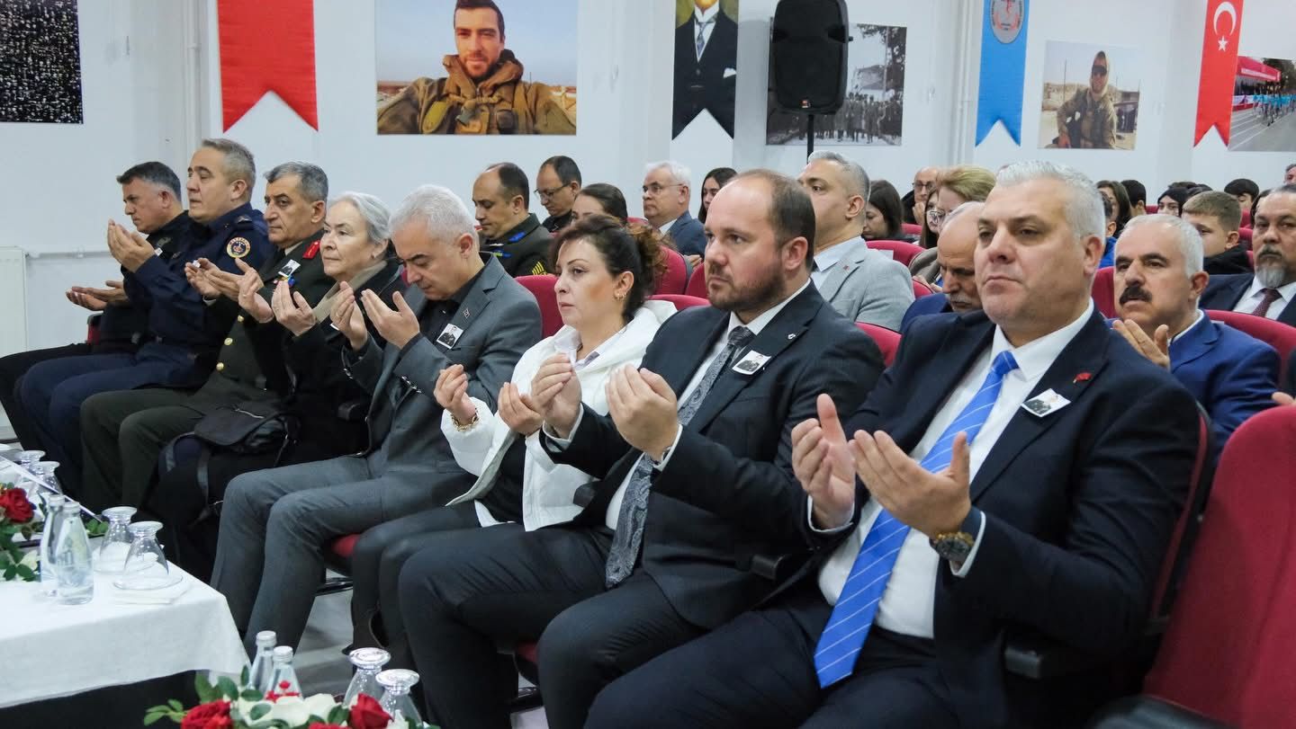 36915B0B 508A 4F7E B9Df F797A86900Fe