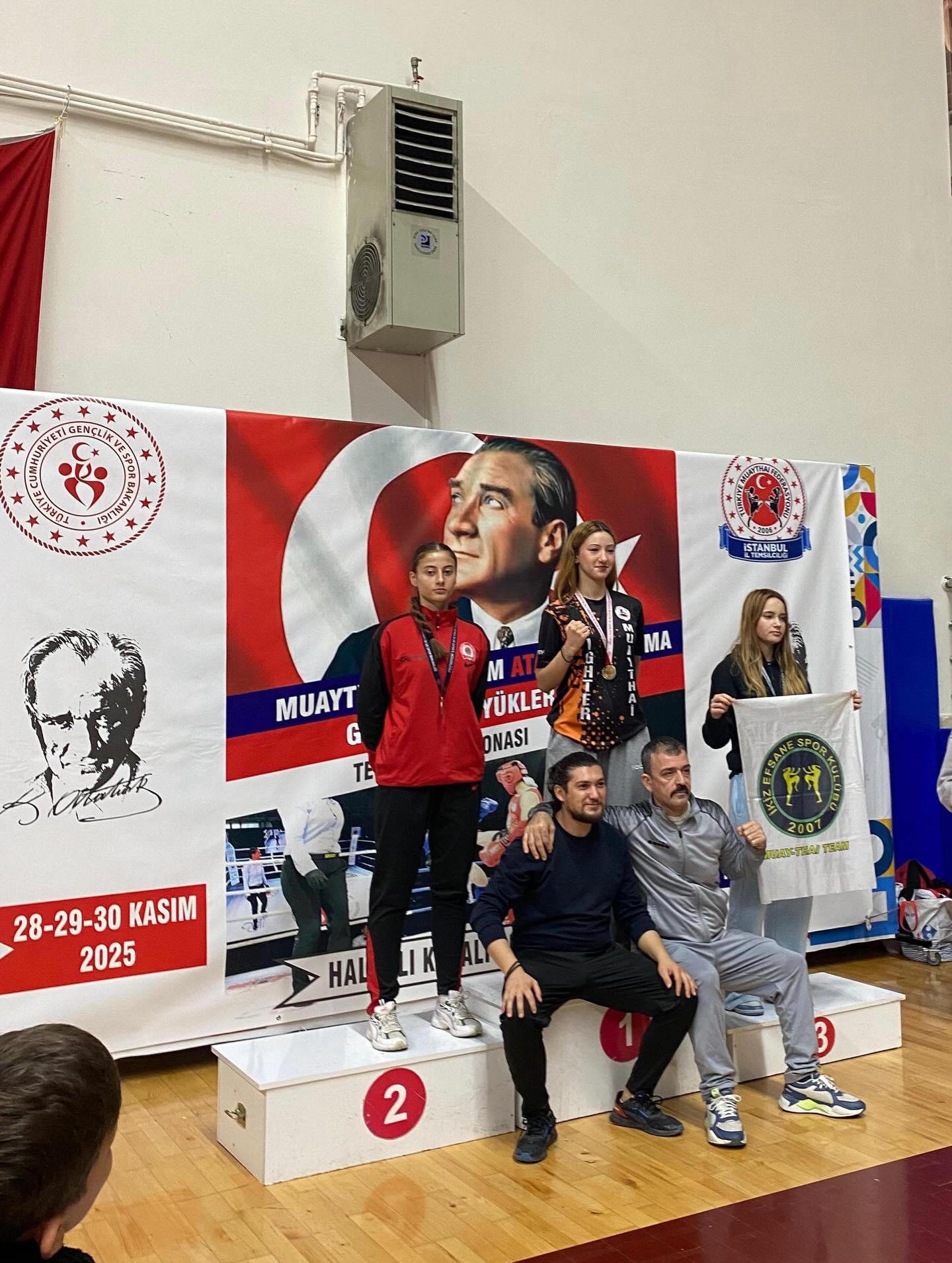 586267985 18104167648710380 4930800368081753215 N