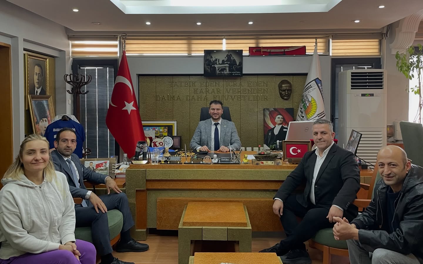 586669104 17936978358109197 6992750386280362729 N