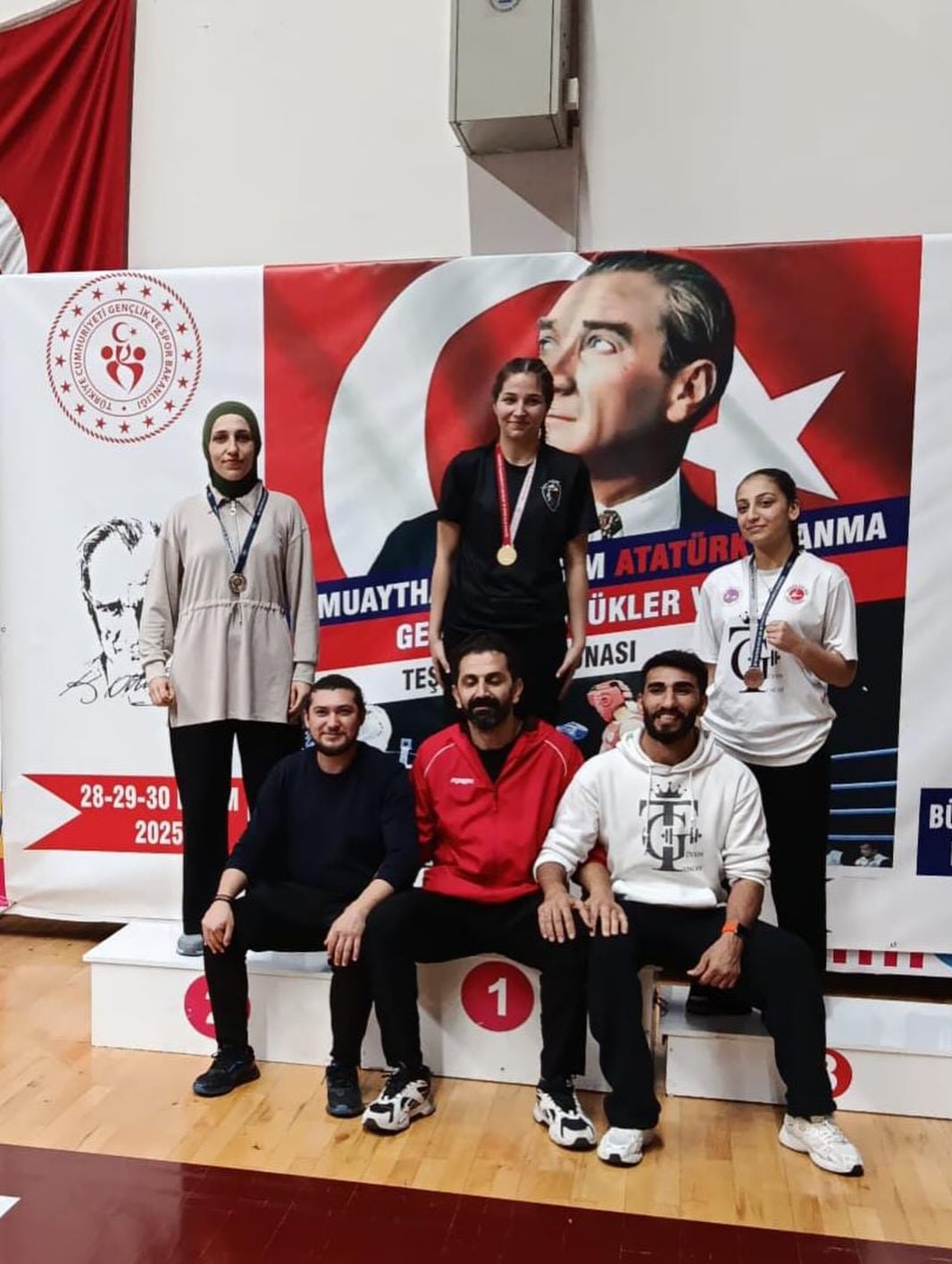 586707127 18104167657710380 8444021255712765064 N