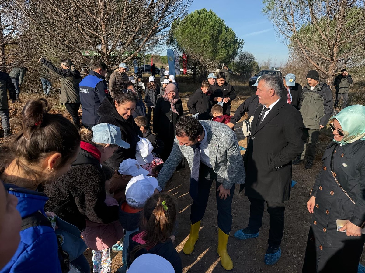 587552161 17936097900109197 744143888293960969 N