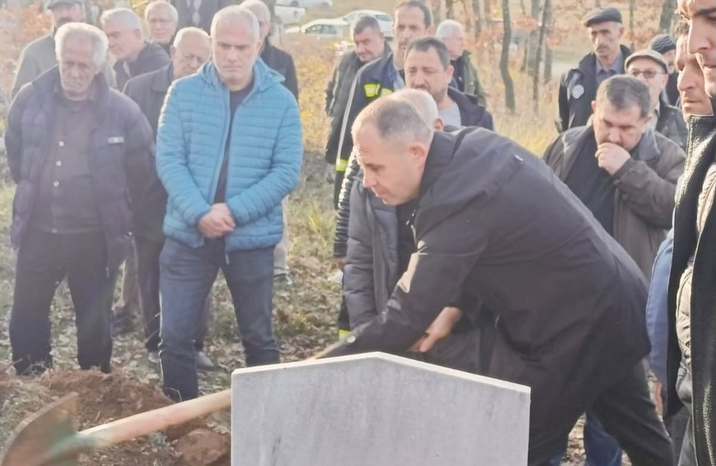 588084807 18542507251020172 3671732954802976499 N